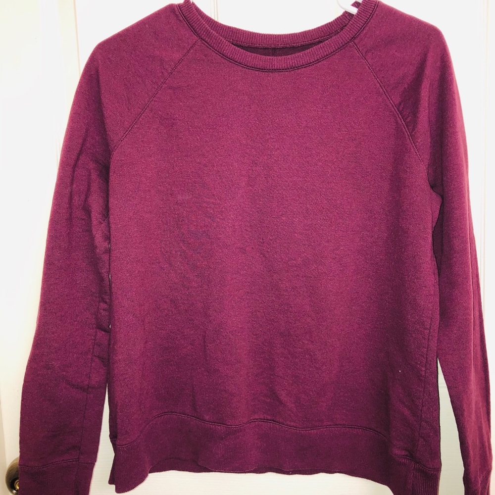 Maroon crew neck sweater